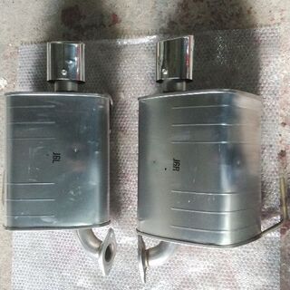 【送料込・引き取り大歓迎】新品同様　スバル　フォレスター純正マフラー　《型式　SK5》