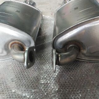 【送料込・引き取り大歓迎】新品同様　スバル　フォレスター純正マフラー　《型式　SK5》