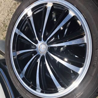 18インチ社外アルミホイル4本セット225/45R18、8ミリ以上溝アリ、取り付け工賃は無料です