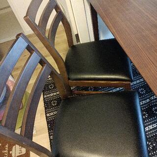 ダイニングテーブル◎8/25~29で6000円。引っ越しの為値引き可能