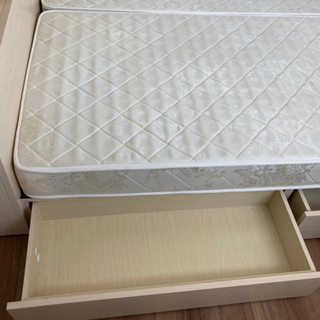 値下げ！【格安8.25まで】シングルベッドフレーム2つ&マットレス2つ 値下げ！【格安8.25まで】シングルベッドフレーム2つ&マットレス2つ