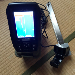 【YK】魚探 GARMIN ストライカー４ + 充電器セット 新兵器のコスパ最強本格魚群探知機「ガーミンストライカー4」を