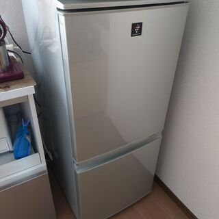 冷蔵庫　シャープ　2013年 SJ-PD14X-N