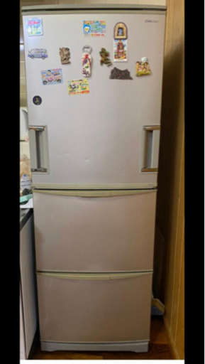 冷蔵庫　シャープ2010年式