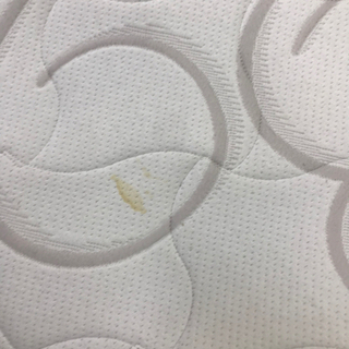 シーリー　クィーンマットレス＋ベッドフレーム　引き出しあります★