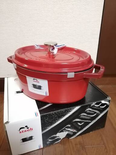 新品！！staub ストウブ「 ピコ ココット オーバル レット 23cm 」両手鋳物ホーロー鍋