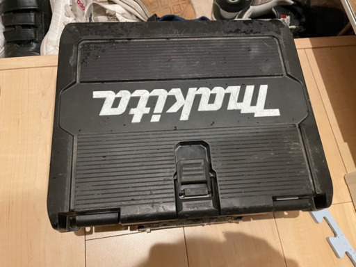 インパクトドライバー　本体　中古