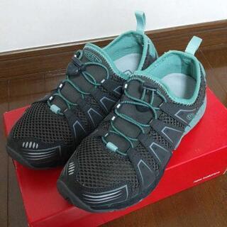 KEEN キーン スニーカー 23.5