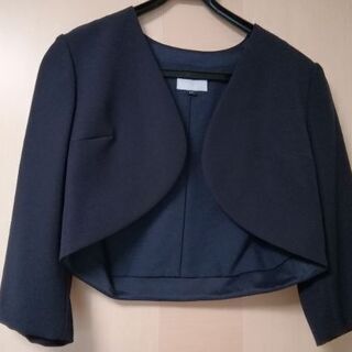 プライベートレーベルのボレロ付きワンピース