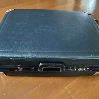 スーツケース　(大きいサイズ)