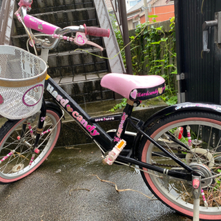 【ネット決済】ピンクの保育園年中から小学低学年程までの三輪車