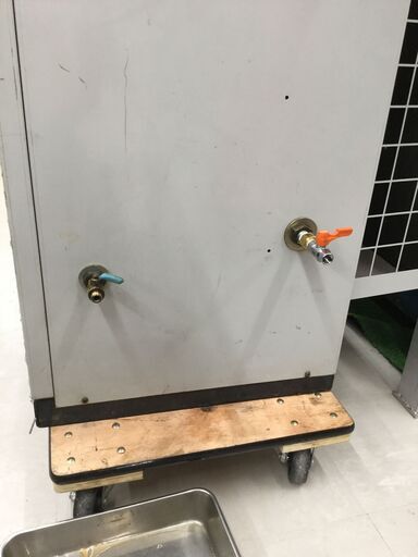 エコツール知立店】ｱﾈｽﾄ岩田 5馬力 ﾊﾟｯｹｰｼﾞ ｺﾝﾌﾟﾚｯｻｰ CFP37B【愛知県