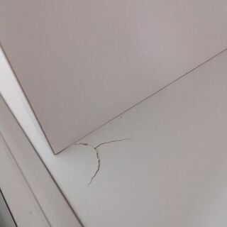 【愛品倶楽部柏店】　　ＮＩＴＯＲＩ　ニトリ　アルミナ２　１４０ＫＢ　２枚スライド扉キッチンボード　白　食器棚　【問い合わせ番号　１５１-００７１１６　００２】