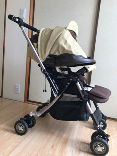 値下げ！アップリカ　ラウラクアトロ　中古ベビーカー