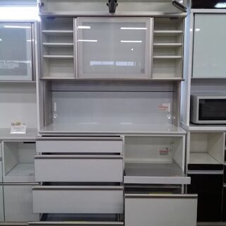 商談中【愛品倶楽部柏店】　綾野製作所　AYANO　２枚スライド扉キッチンボード　上置付　白　食器棚　【問合せ番号　１５１-００７１１９　００２】