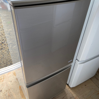 激安‼️つけかえどっちもドア‼️シャープ 冷蔵庫 137L 2017年