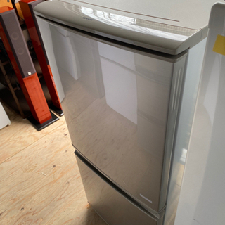 激安‼️つけかえどっちもドア‼️シャープ 冷蔵庫 137L 2017年