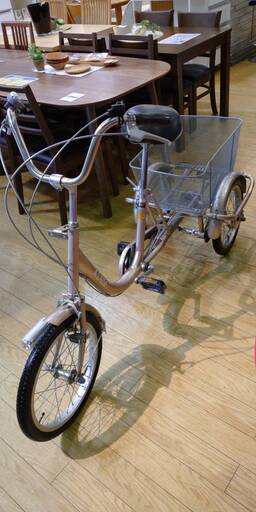 【中古品】自社配送可能　ALAISE　三輪自転車　18インチ　LEDライト付き