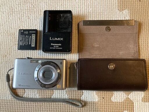 コンパクトなデジカメ panasonic LUMIX DMC-FS7