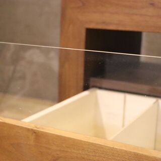 Hiromatsu Furniture(広松木工)のANIMA(アニマ) ウォールナット材 テレビボードです。シンプルで無駄のないデザインと木目を活かしたオイル仕上げ魅力のワイドタイプのローボード。BH325