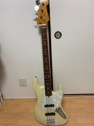 Fender Precision Bass / フェンダー　ベースギター