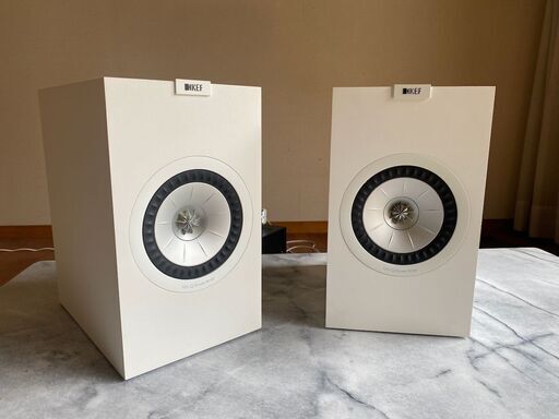 KEF Q350、白。受賞歴のある英国製スピーカー