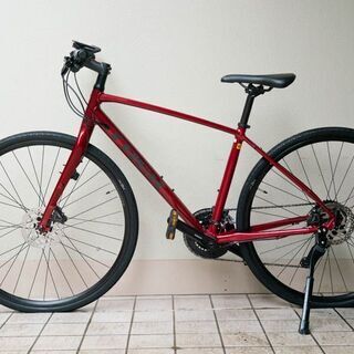 クロスバイク　TREK FX3 2020モデル Disc　RageRed　サイズM（サイコン、ライト付き） クロスバイク TREK FX3 2020モデル Disc RageRed サイズM（サイコン