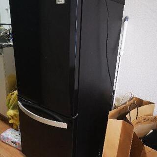 冷蔵庫　黒　大容量