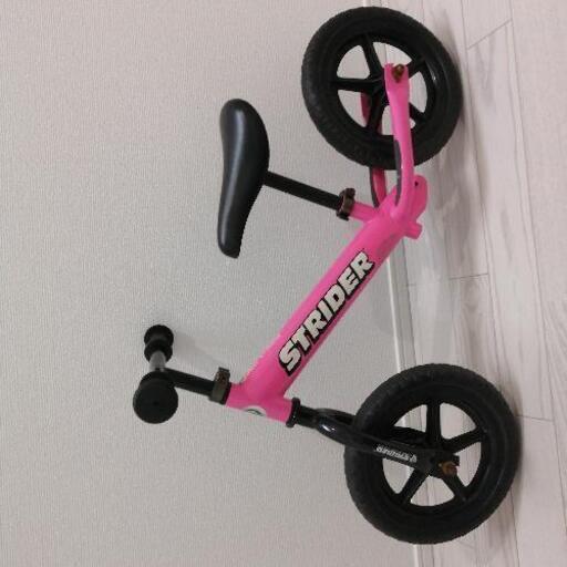 ストライダー　ピンク