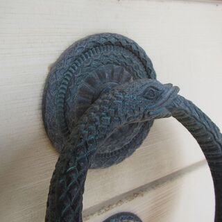 現品限り■ ウロボロス 型 / ドアノッカー ◆ 青銅 調 鋳物 ■ 蛇 縁起物 アンティーク 家具 玄関扉 ノック