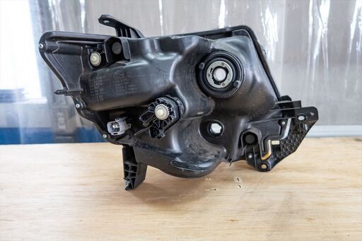 タント DBA-LA600S 左ヘッドランプ 左ヘッドライト コイト 100-51392 