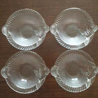 昭和レトロ　カレイの深皿　ガラス製　4枚セット