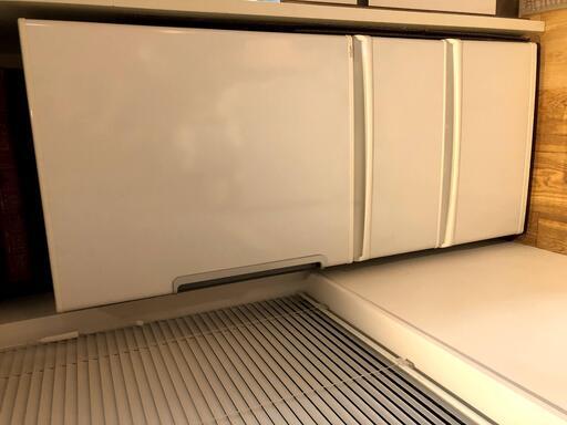 アクア冷蔵庫 271リットル AQUA271E 白 右開き あと1年4か月の保証付き