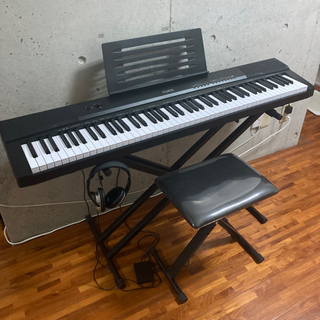 電子ピアノ　88鍵盤