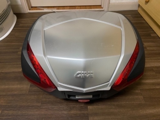 givi v47 モノキートップケース