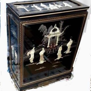 ビンテージ家具　黒塗り　螺鈿細工(らでん)家具