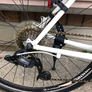 GIANT GLIDE R3 Mサイズ サスペンション クロスバイク 3×8s 【公式通販】
