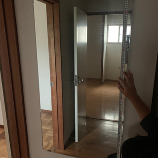 大きな姿見の鏡