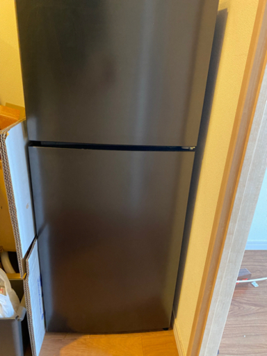 新品で購入した使用歴10ヶ月の冷蔵庫です！