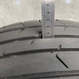 レアマイスター製　LM SPORT 18インチアルミ+タイヤ225/45R18