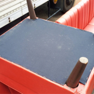 BOX椅子☆87588エンジ19脚セット美品