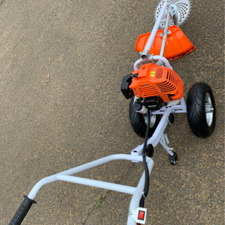 タイヤ付エンジン草刈機 手押し草刈り機　らくらく作業　最強52cc 新品