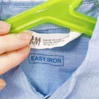 子供服　H&M easy iron シャツ　サイズ98 新品