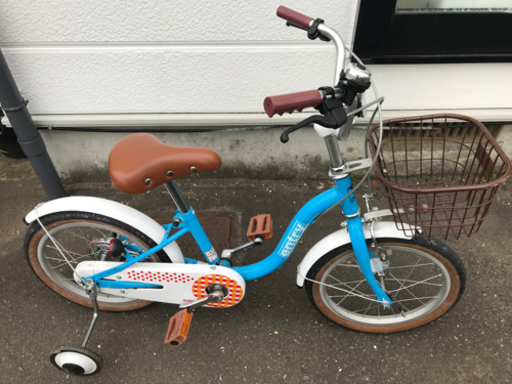 補助輪つき自転車、16インチ