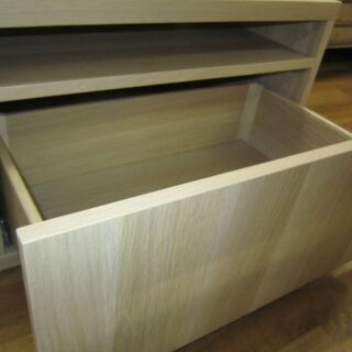 R214  IKEA ロングローボード、リビングローボード、幅180cm USED R214 IKEA ロングローボード、リビングローボード、幅180cm USED