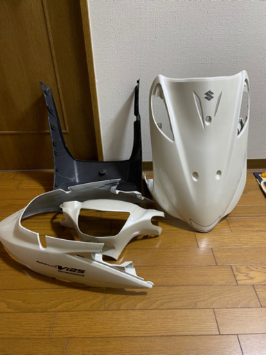 アドレスV125 純正品　カウルセット