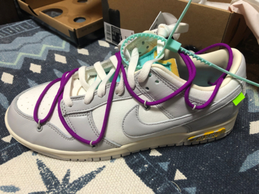 NIKE ダンクロウ　オフホワイト