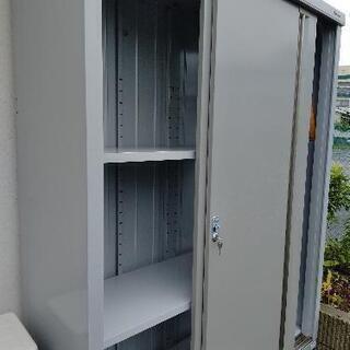 受渡し予定者決定しました】イナバ物置 シンプリー 中古