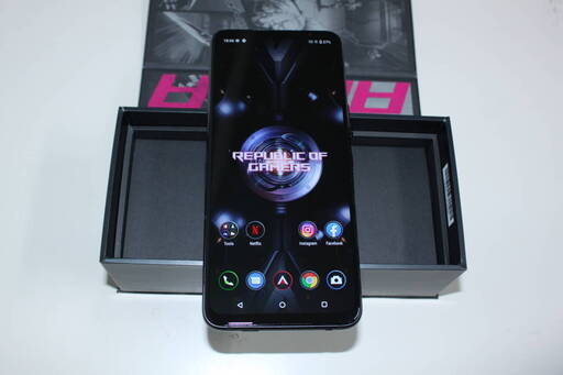 超美品Asus ROG Phone 5 ZS673KS / I005DA 5G Dual 128GB 12GB RAM