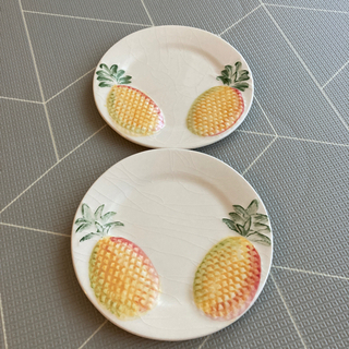 パイナップル　デザート皿2枚